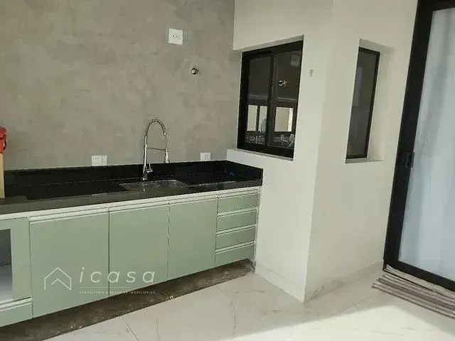 Casa com 270m² 4 quartos e 5 banheiros, à venda, no bairro Bandeira Branca em Jacareí