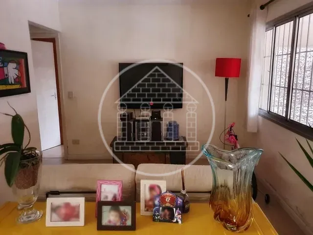 Casa com 200m² 2 quartos e 3 banheiros, à venda, no bairro Jardim Colonial em São Paulo