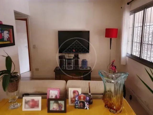 Casa com 200m² 2 quartos e 3 banheiros, à venda, no bairro Jardim Colonial em São Paulo
