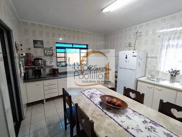 Casa com 273m² 5 quartos e 4 banheiros, à venda, no bairro Centro em Atibaia