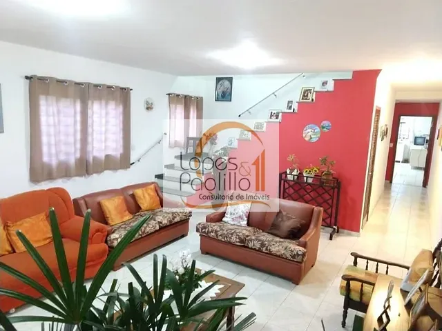 Casa com 273m² 5 quartos e 4 banheiros, à venda, no bairro Centro em Atibaia