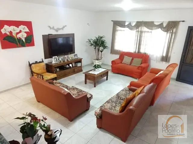 Casa com 273m² 5 quartos e 4 banheiros, à venda, no bairro Centro em Atibaia