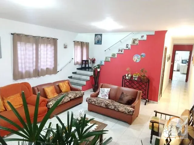 Casa com 273m² 5 quartos e 4 banheiros, à venda, no bairro Centro em Atibaia