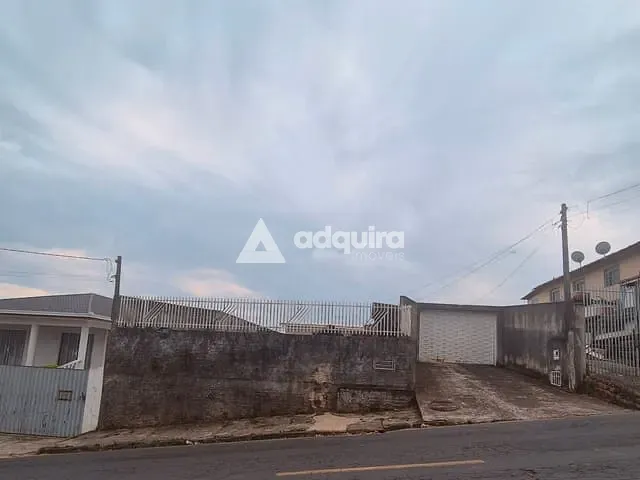 Casa com 495m², à venda, no bairro Nova Rússia em Ponta Grossa