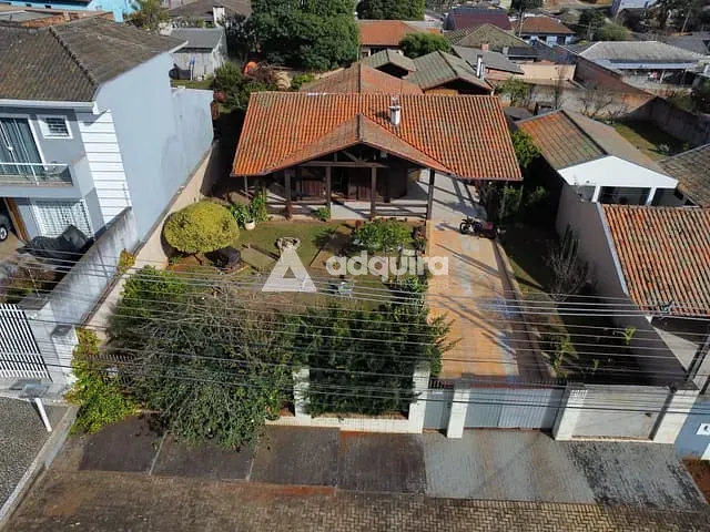 Casa com 712m² 3 quartos e 3 banheiros, à venda, no bairro Oficinas em Ponta Grossa