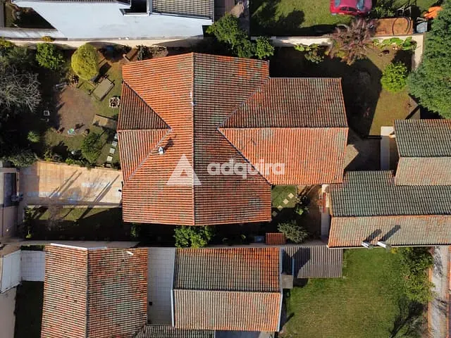 Casa com 712m² 3 quartos e 3 banheiros, à venda, no bairro Oficinas em Ponta Grossa