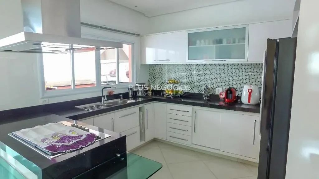 Casa, 3 quartos, 309 m² - Foto 9