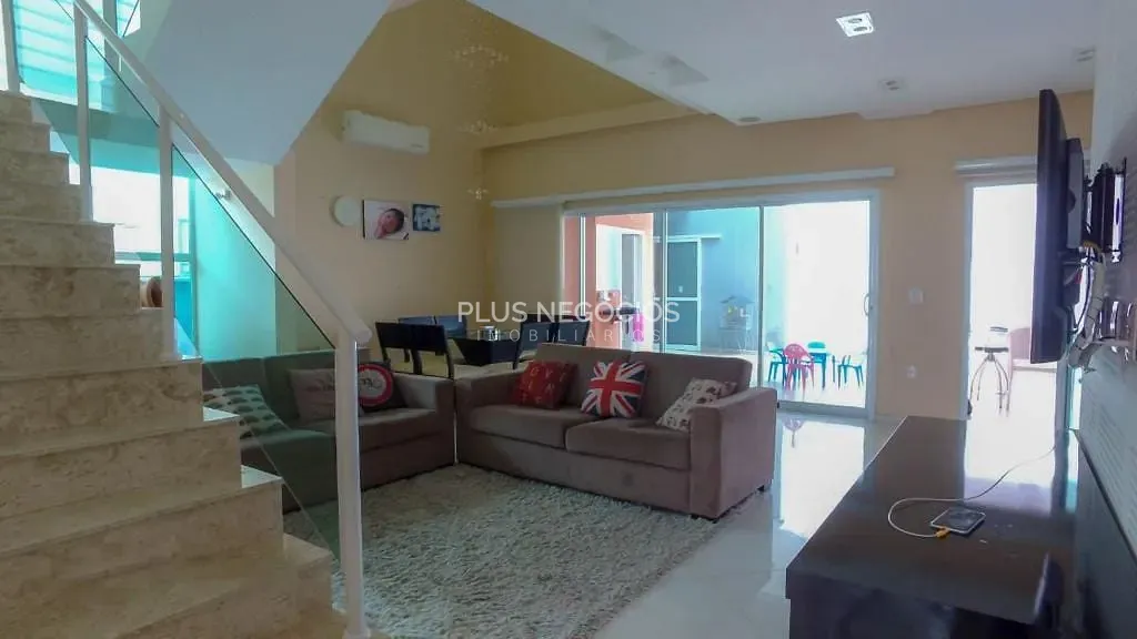 Casa, 3 quartos, 309 m² - Foto 2