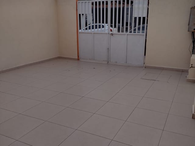 Casa com 125m² 2 quartos e 1 banheiro, à venda, no bairro Parque São Domingos em Pindamonhangaba
