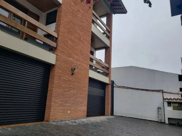Casa com 10m² 4 quartos e 2 banheiros, à venda, no bairro Jardim Esplanada em São José Dos Campos