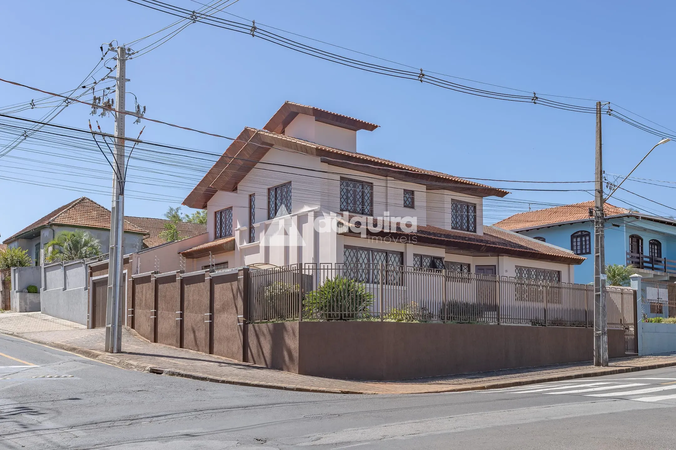Casa, 4 quartos, 345 m² - Foto 1