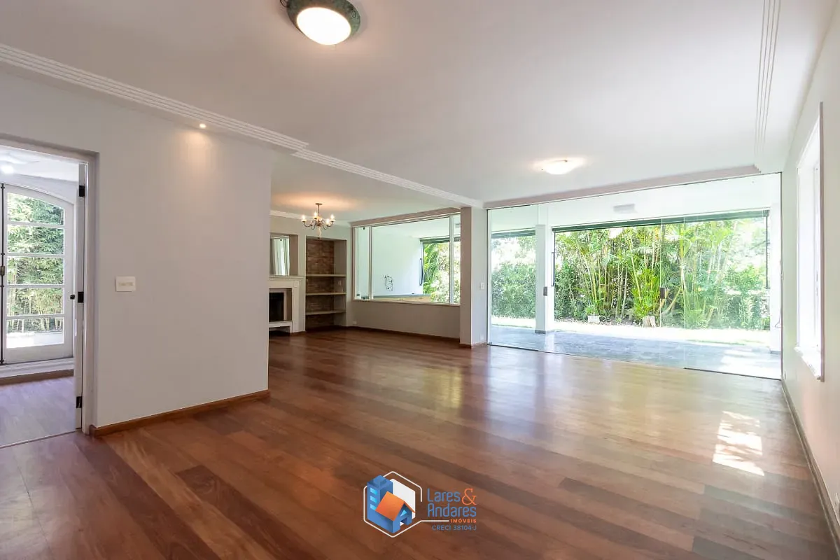 Casa, 4 quartos, 260 m² - Foto 1
