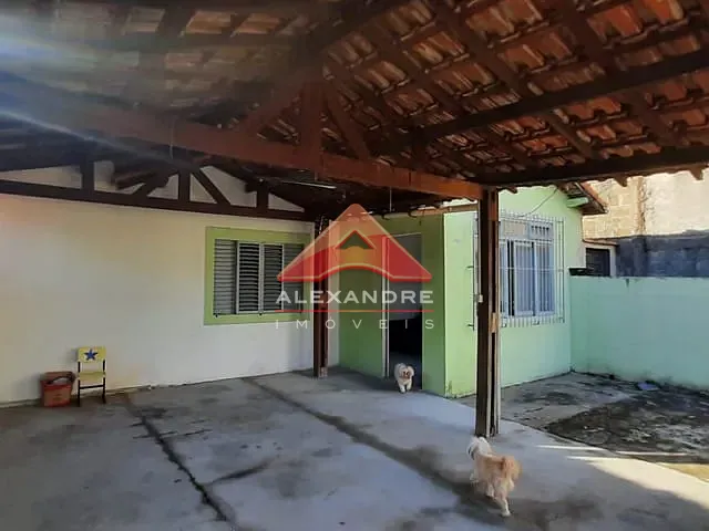 Casa com 250m² 3 quartos e 2 banheiros, à venda, no bairro Jardim Ismênia em São José dos Campos