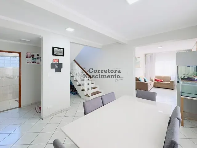 Casa com 360m² 3 quartos e 2 banheiros, à venda, no bairro Vila Romana em Jacareí