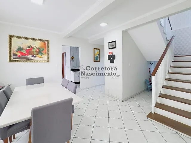 Casa com 360m² 3 quartos e 2 banheiros, à venda, no bairro Vila Romana em Jacareí