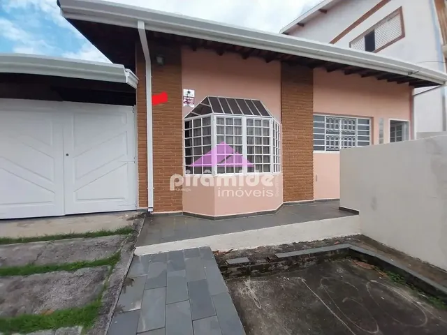 Casa com 250m² 3 quartos e 3 banheiros, para alugar, no bairro Jardim das Indústrias em São José Dos Campos
