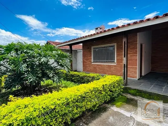 Casa com 390m² 3 quartos e 1 banheiro, à venda, no bairro Vila Nova Aclimação em Atibaia