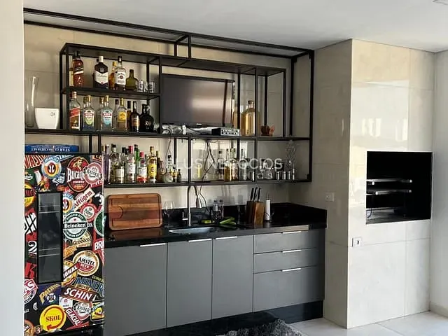 Casa com 300m² 4 quartos e 6 banheiros, à venda, no bairro Colinas de Indaiatuba em Indaiatuba