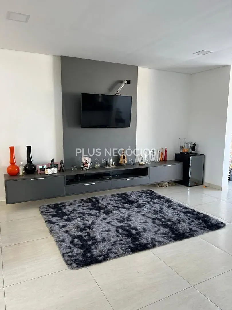 Casa, 4 quartos, 304 m² - Foto 2