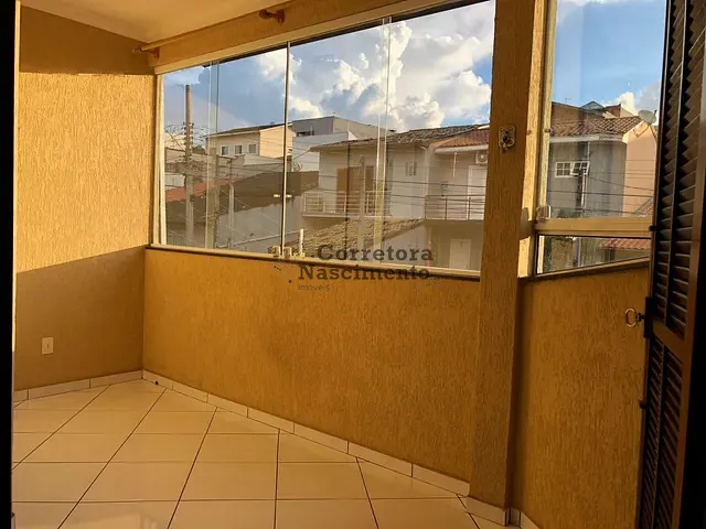 Casa com 320m² 4 quartos e 5 banheiros, à venda, no bairro Loteamento Villa Branca em Jacareí