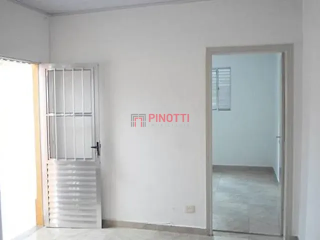 Casa 2 quartos e 1 banheiro, à venda, no bairro Dos Casa em São Bernardo do Campo