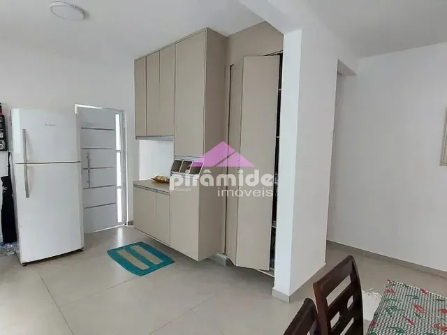 Casa com 140m² 3 quartos e 3 banheiros, à venda, no bairro Loteamento Villa Branca em Jacareí