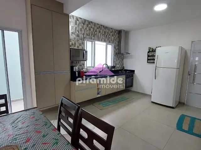 Casa com 140m² 3 quartos e 3 banheiros, à venda, no bairro Loteamento Villa Branca em Jacareí