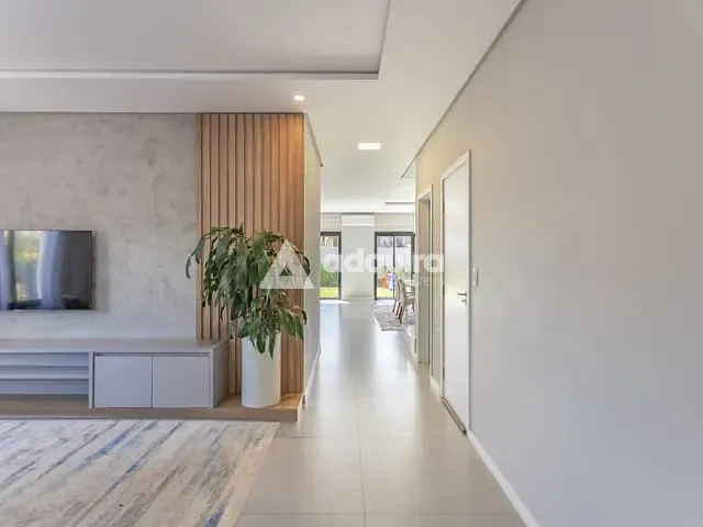 Casa 3 quartos e 4 banheiros, à venda, no bairro Jardim Carvalho em Ponta Grossa