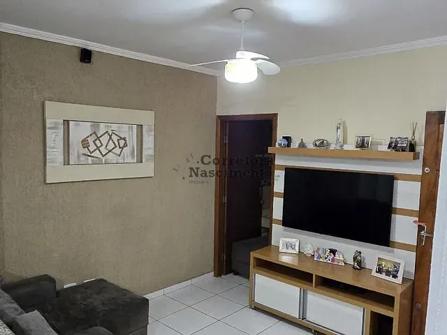 Casa com 150m² 2 quartos e 2 banheiros, à venda, no bairro Cidade Salvador em Jacareí