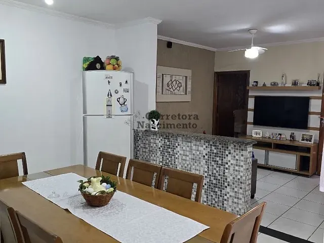 Casa com 150m² 2 quartos e 2 banheiros, à venda, no bairro Cidade Salvador em Jacareí