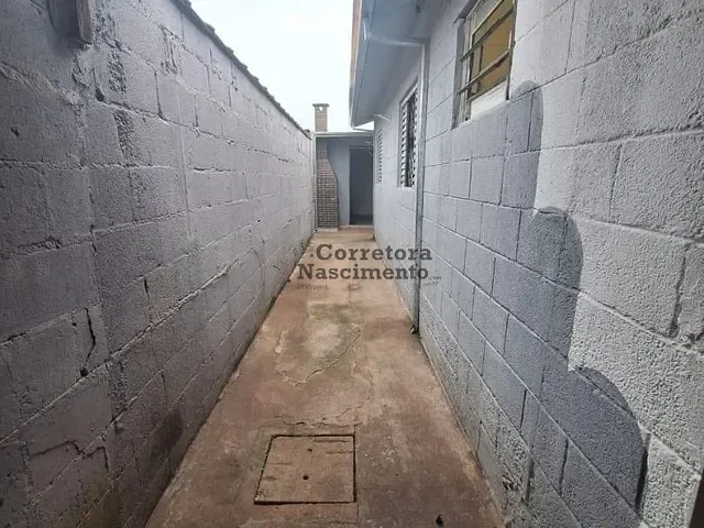 Casa com 128m² 2 quartos e 2 banheiros, à venda, no bairro Parque California em Jacareí