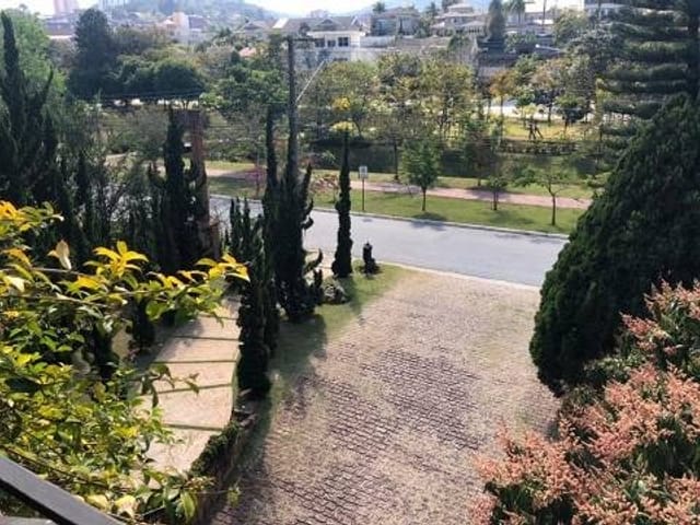 Casa com 1052m² 6 quartos e 6 banheiros, à venda, no bairro Tamboré em Santana de Parnaíba