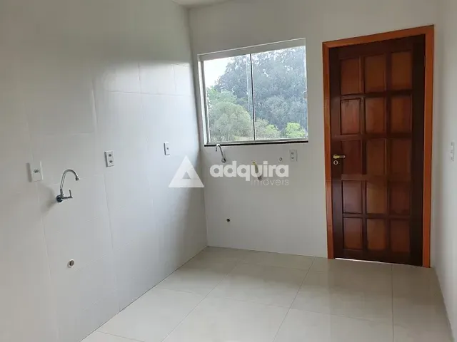 Casa 3 quartos e 1 banheiro, à venda, no bairro Contorno em Ponta Grossa