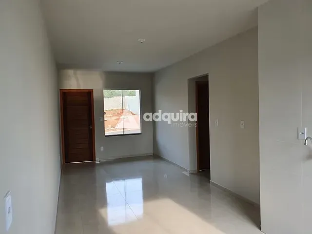 Casa 3 quartos e 1 banheiro, à venda, no bairro Contorno em Ponta Grossa
