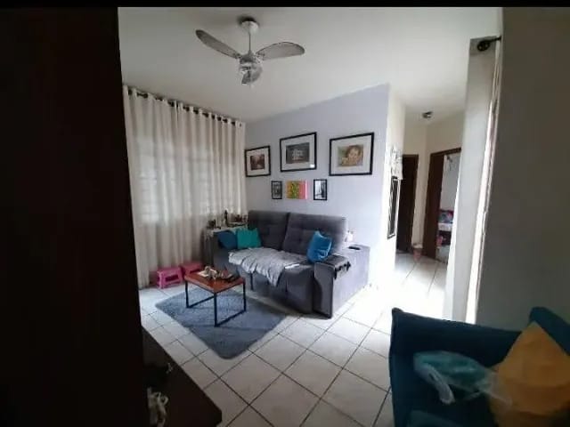 Casa 2 quartos e 1 banheiro, à venda, no bairro Jardim Gurilândia em Taubaté