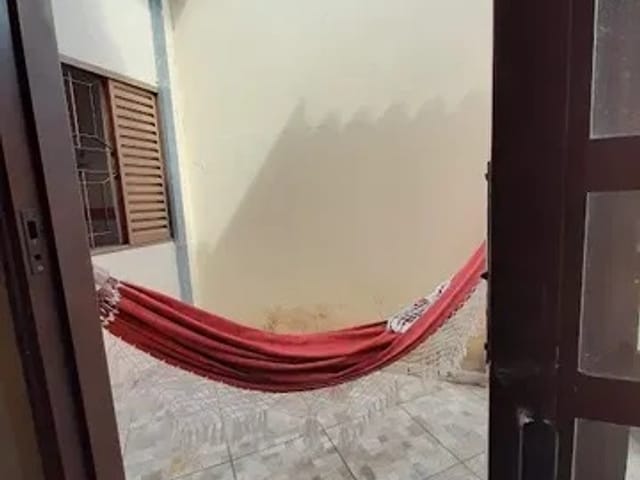 Casa 2 quartos e 1 banheiro, à venda, no bairro Jardim Gurilândia em Taubaté