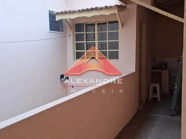 Casa com 48m² 2 quartos e 1 banheiro, para alugar, no bairro Jardim Ismênia em São José Dos Campos
