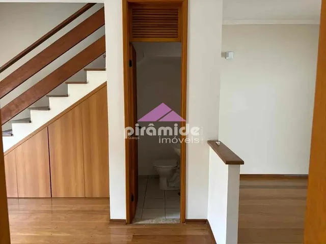 Casa com 160m² 3 quartos e 2 banheiros, à venda, no bairro Cidade Jardim em Jacareí