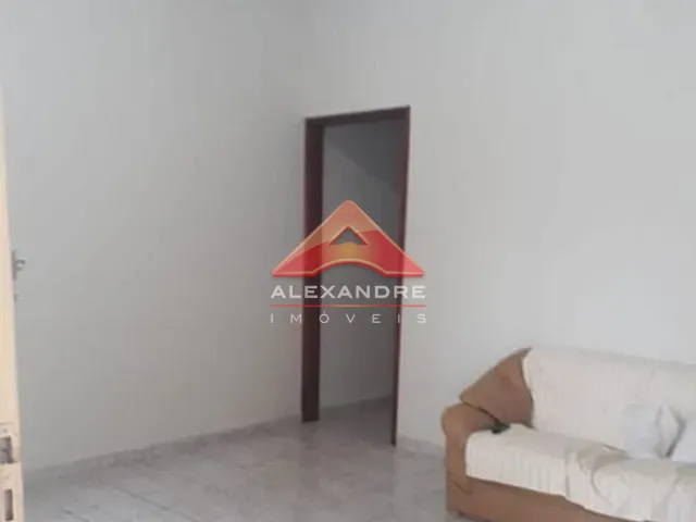 Casa com 125m² 3 quartos e 1 banheiro, à venda, no bairro Jardim Maria Cândida em Caçapava