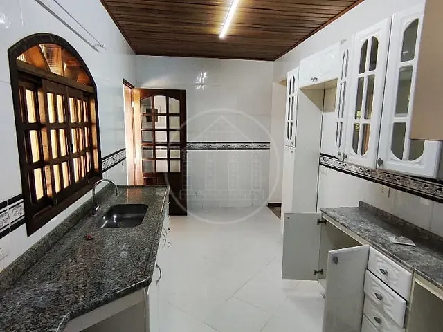 Casa com 920m² 3 quartos e 2 banheiros, à venda, no bairro Lagoa Grande em Embu-Guaçu