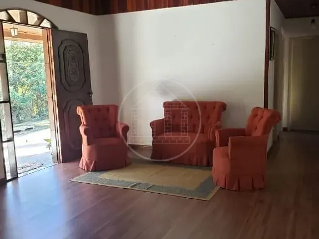 Casa com 920m² 3 quartos e 2 banheiros, à venda, no bairro Lagoa Grande em Embu-Guaçu