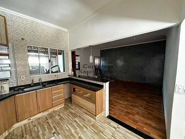 Casa com 175m² 2 quartos e 1 banheiro, à venda, no bairro Cidade Salvador em Jacareí