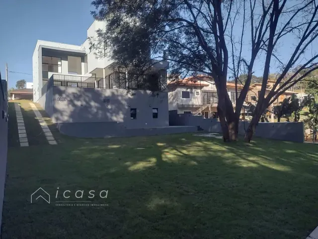 Casa com 1000m² 4 quartos e 5 banheiros, à venda, no bairro Canaã em Jambeiro