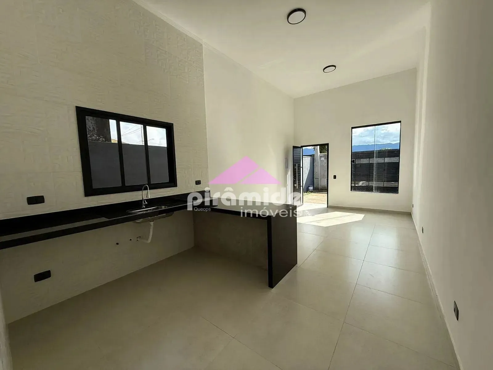 Casa, 2 quartos, 62 m² - Foto 1
