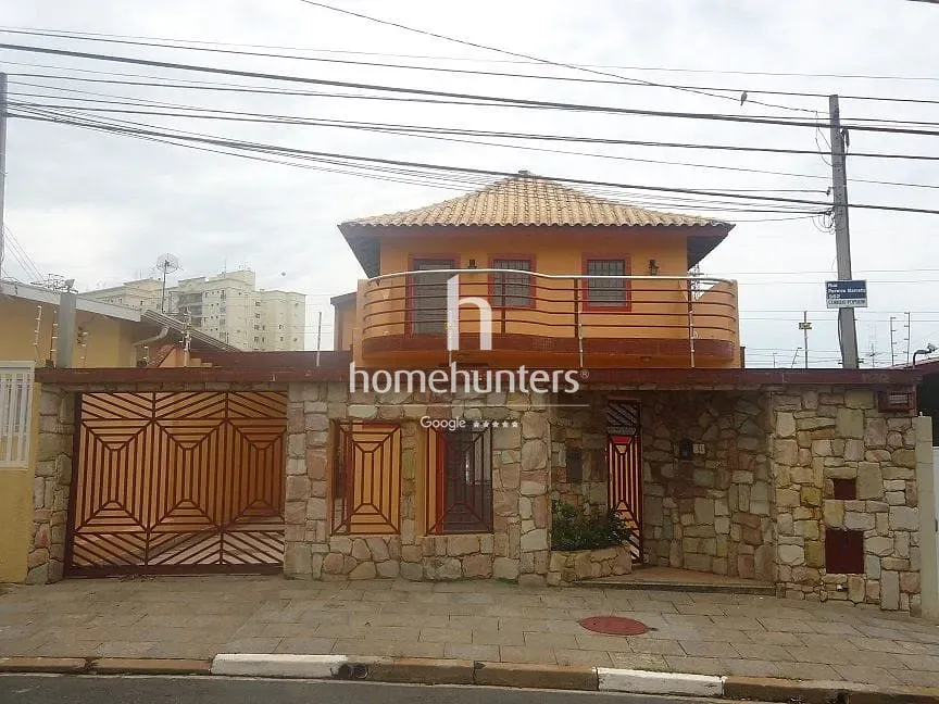 Casa, 3 quartos, 252 m² - Foto 1