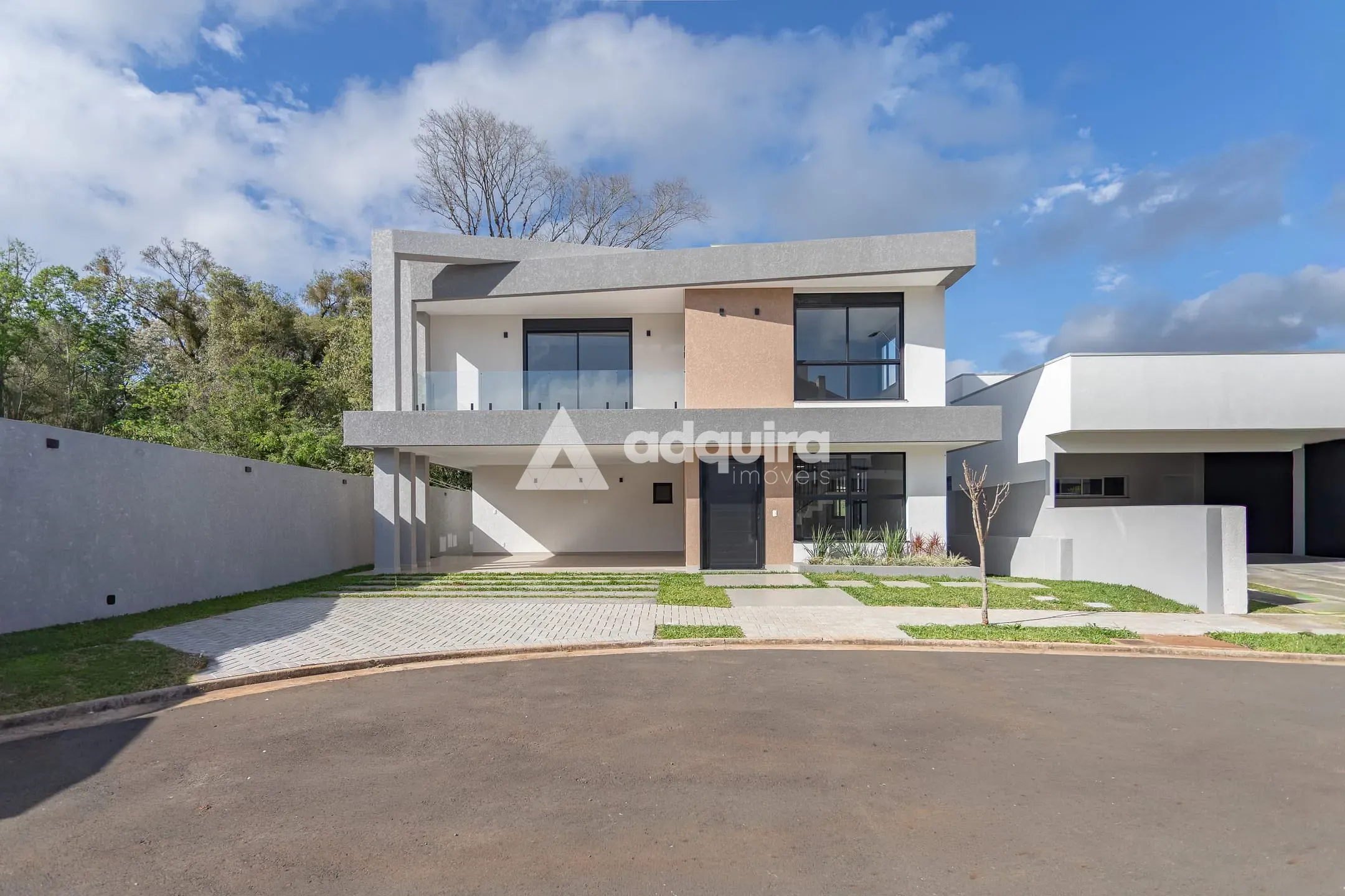 Casa, 3 quartos, 253 m² - Foto 1
