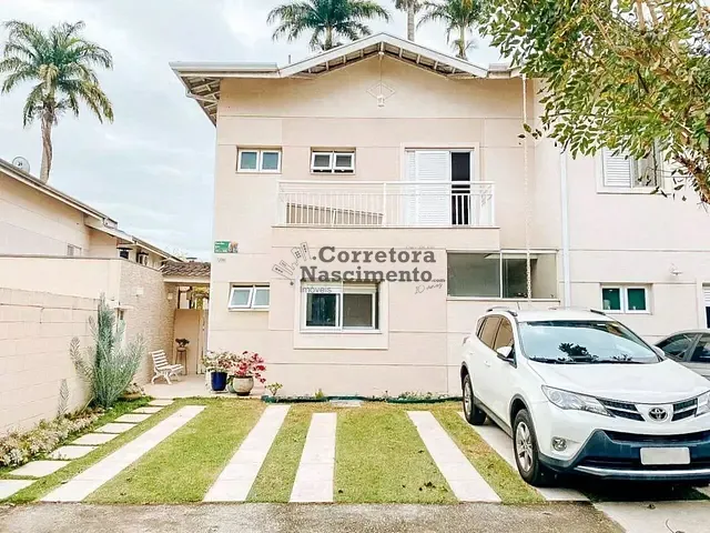Casa com 242m² 4 quartos e 2 banheiros, à venda, no bairro Jardim Santa Maria em Jacareí