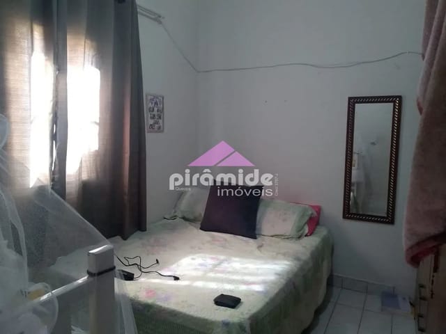 Casa com 10m² 4 quartos e 2 banheiros, à venda, no bairro Conjunto Residencial Dom Pedro II em São José Dos Campos