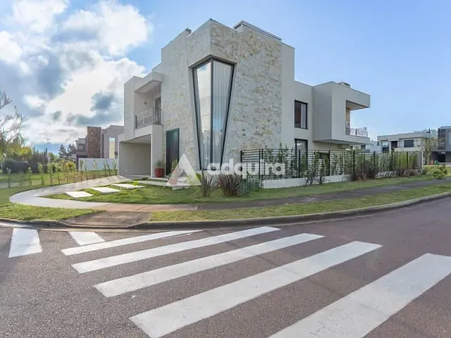Casa com 345m² 4 quartos e 4 banheiros, à venda ou para alugar, no bairro Jardim Carvalho em Ponta Grossa