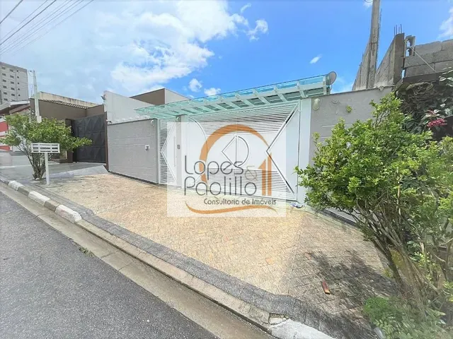 Casa com 250m² 4 quartos e 3 banheiros, à venda, no bairro Jardim das Palmeiras em Atibaia